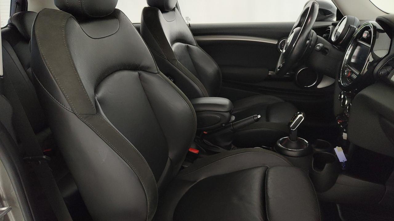 MINI Mini IV F55-F56 2014 - Mini 2.0 Cooper SD Hype 3p auto