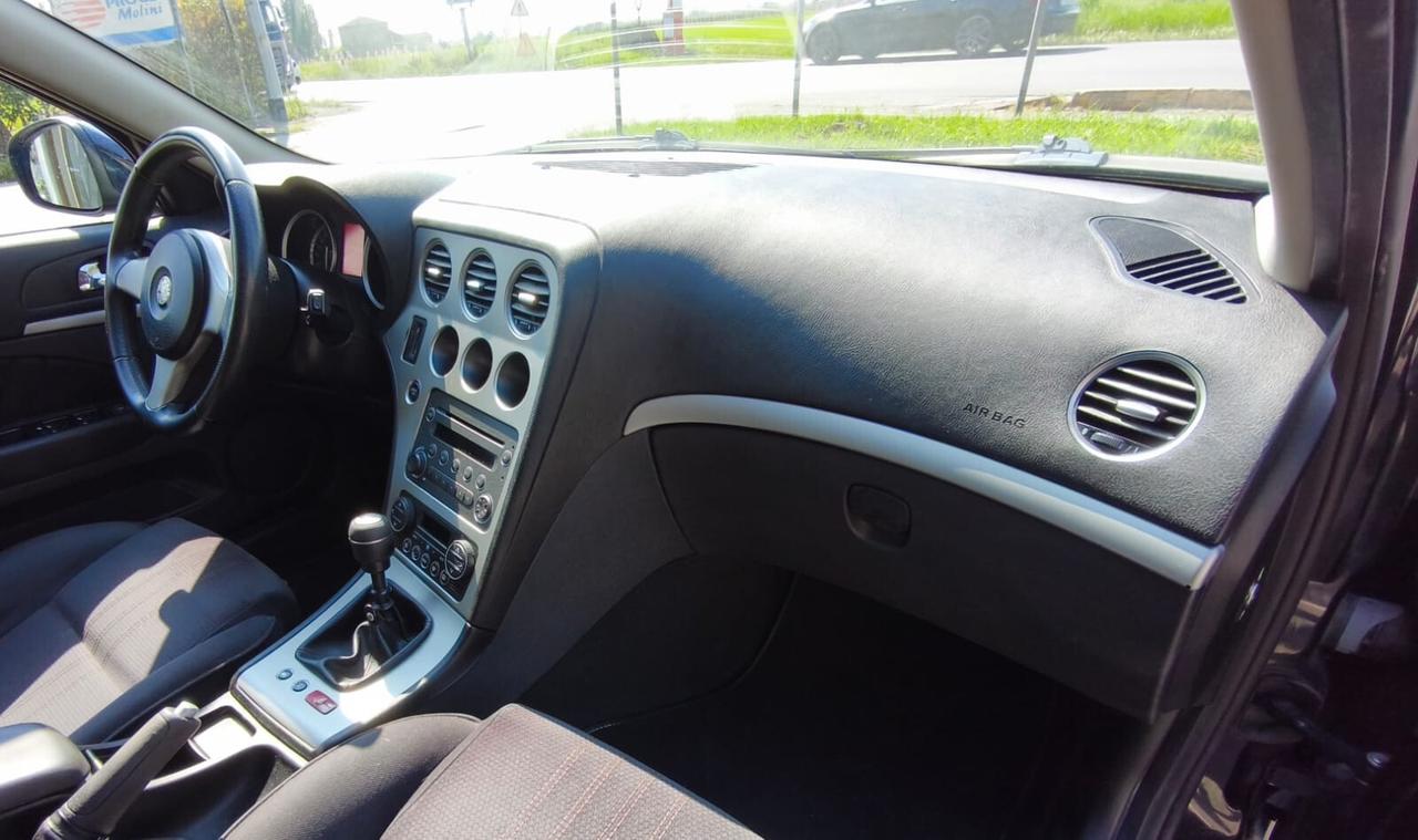 Alfa Romeo 159 1.9 JTDm Sportwagon