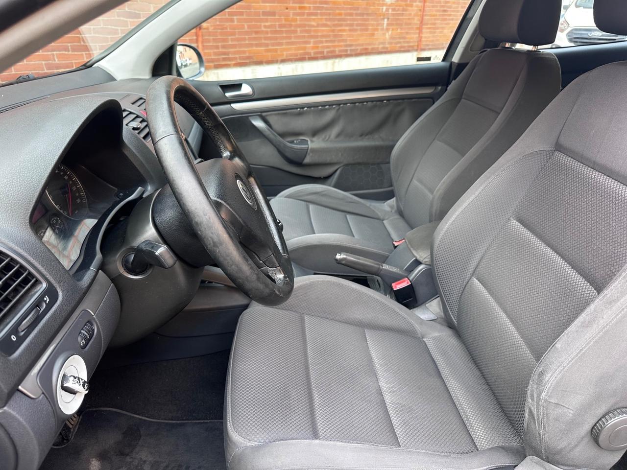 Volkswagen Golf 2.0 16V TDI 3p. Sportline