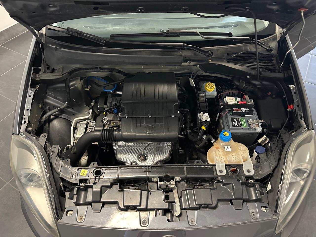 FIAT PUNTO 1.2 BENZINA 69CV NEOPATENTATI UNIPRO