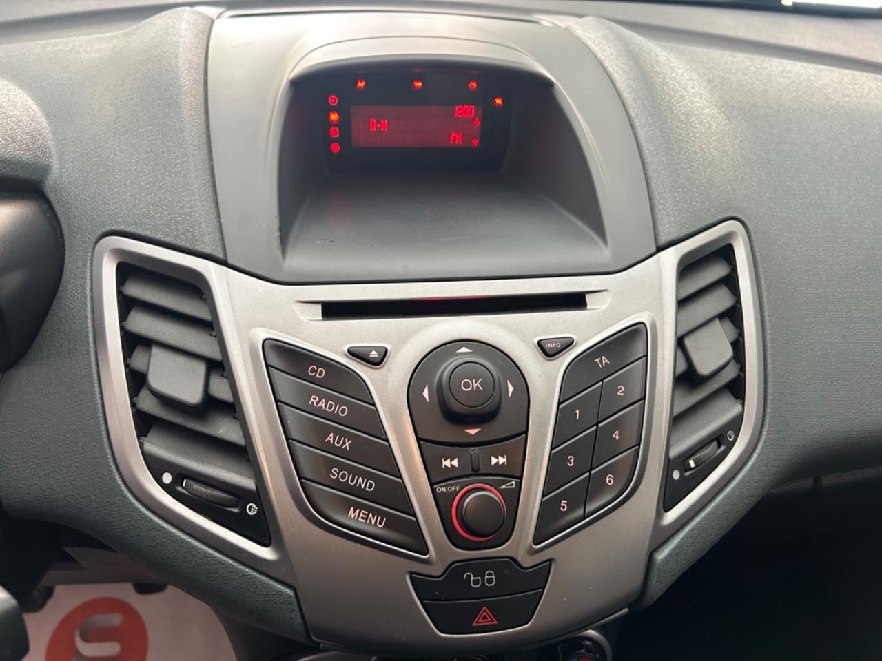 Ford Fiesta 1.2 Benz GPL 5 porte Titanium M. Nuovo