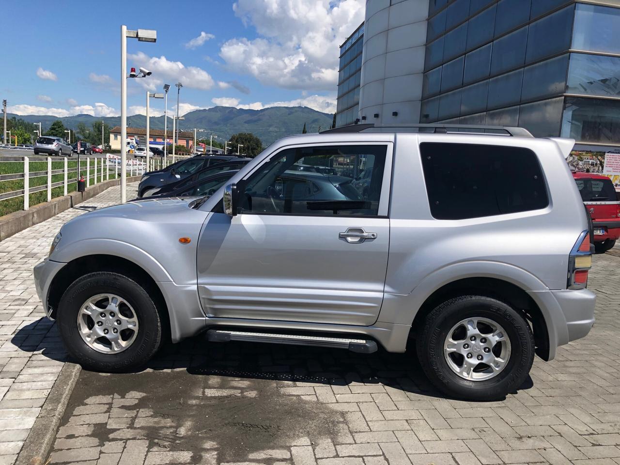 Mitsubishi Pajero 3.2 16V DI-D 3p. GLX