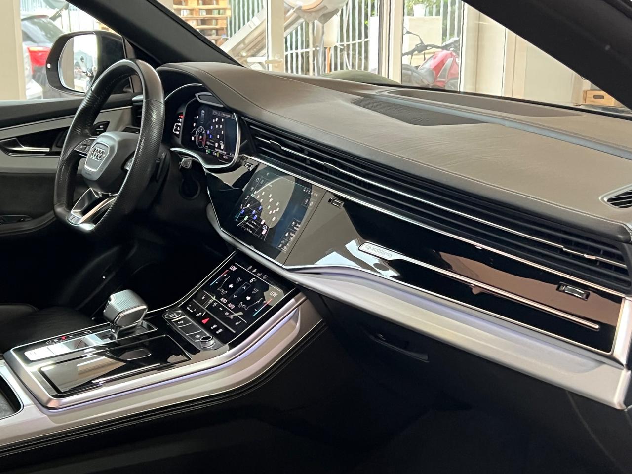 Audi Q8 50 TDI 286 CV quattro tiptronic Sport S line total black full optional