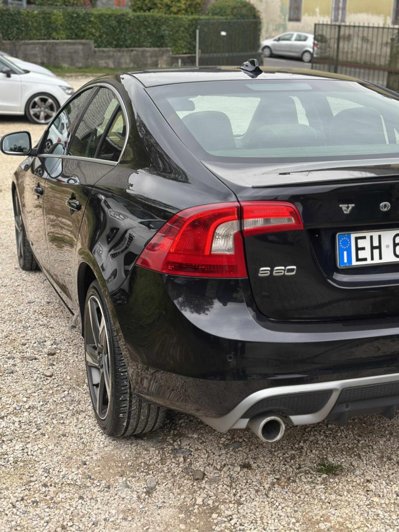 Volvo S60 D5 R-DESIGN KMCERT GARANZ UNICOPR