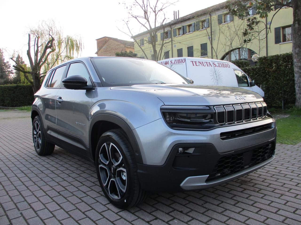 Jeep Avenger 1.2 Turbo MHEV DCT Summit Led/Camera