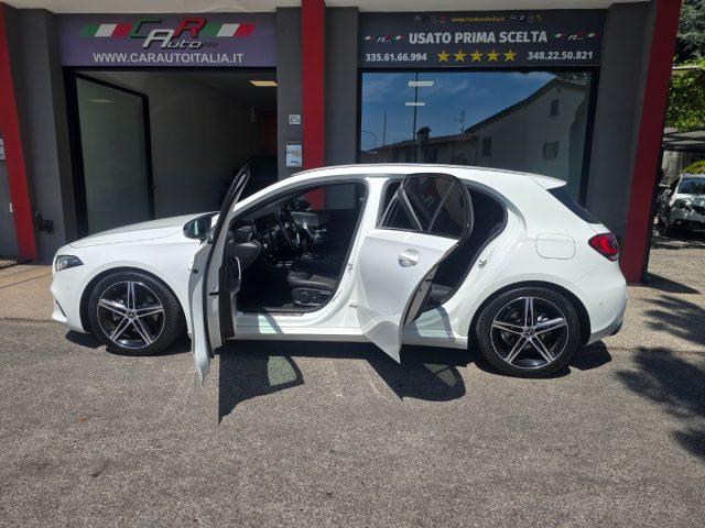 MERCEDES-BENZ A 200 d Automatic LED Ambient 64 MBux Navi NIGHT Pack 18