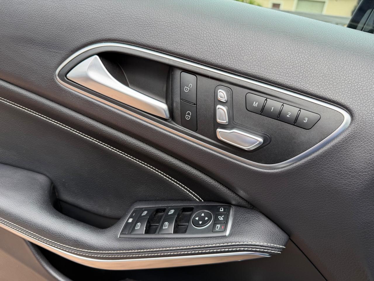 Mercedes-benz GLA 200 d Automatic Premium
