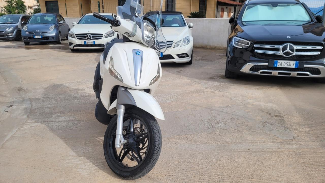 Piaggio Beverly 350