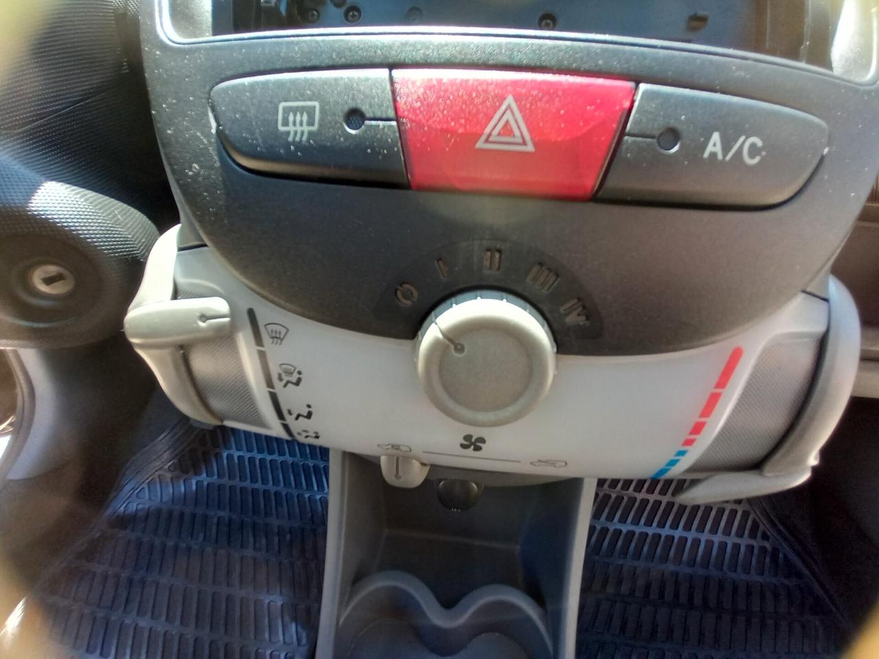 Toyota Aygo 1.0 12V UNICO P. 46000 km !!!!