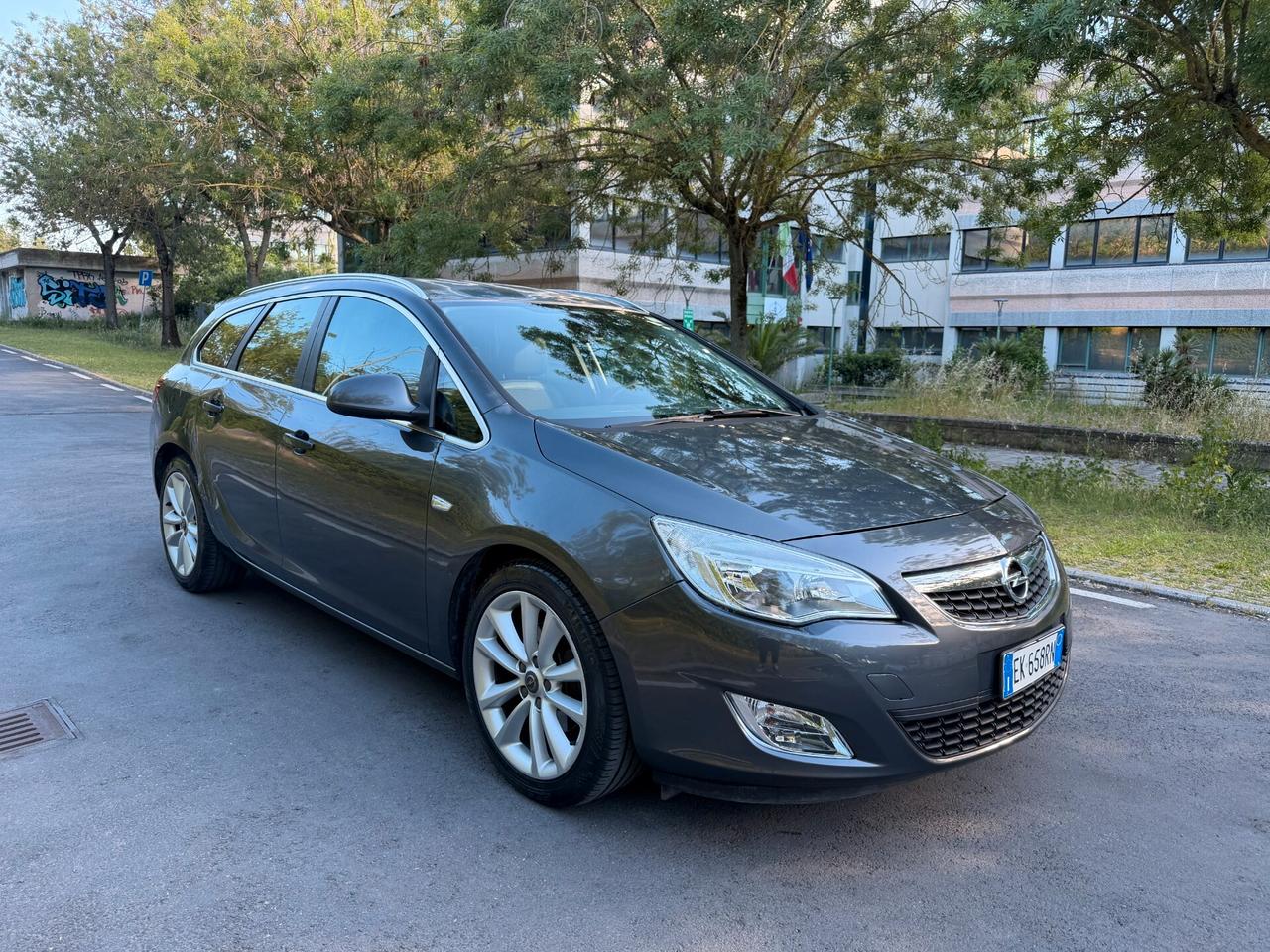 Opel Astra 1.7 CDTI 110CV Cosmo OK NEOPATENTATI