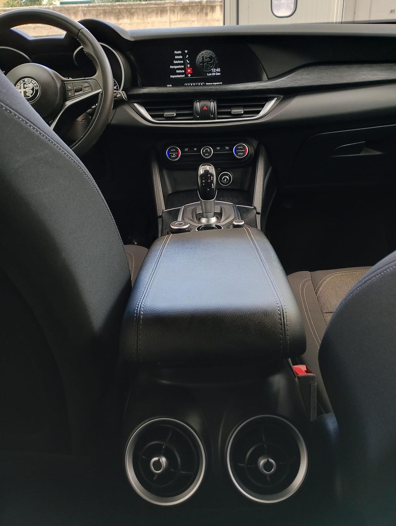 Alfa Romeo Stelvio 2.2 Turbodiesel 190 CV AT8 Q4 Super