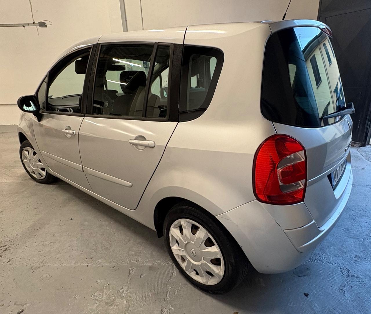 Renault Modus Grand 1.2 16V Dynamique