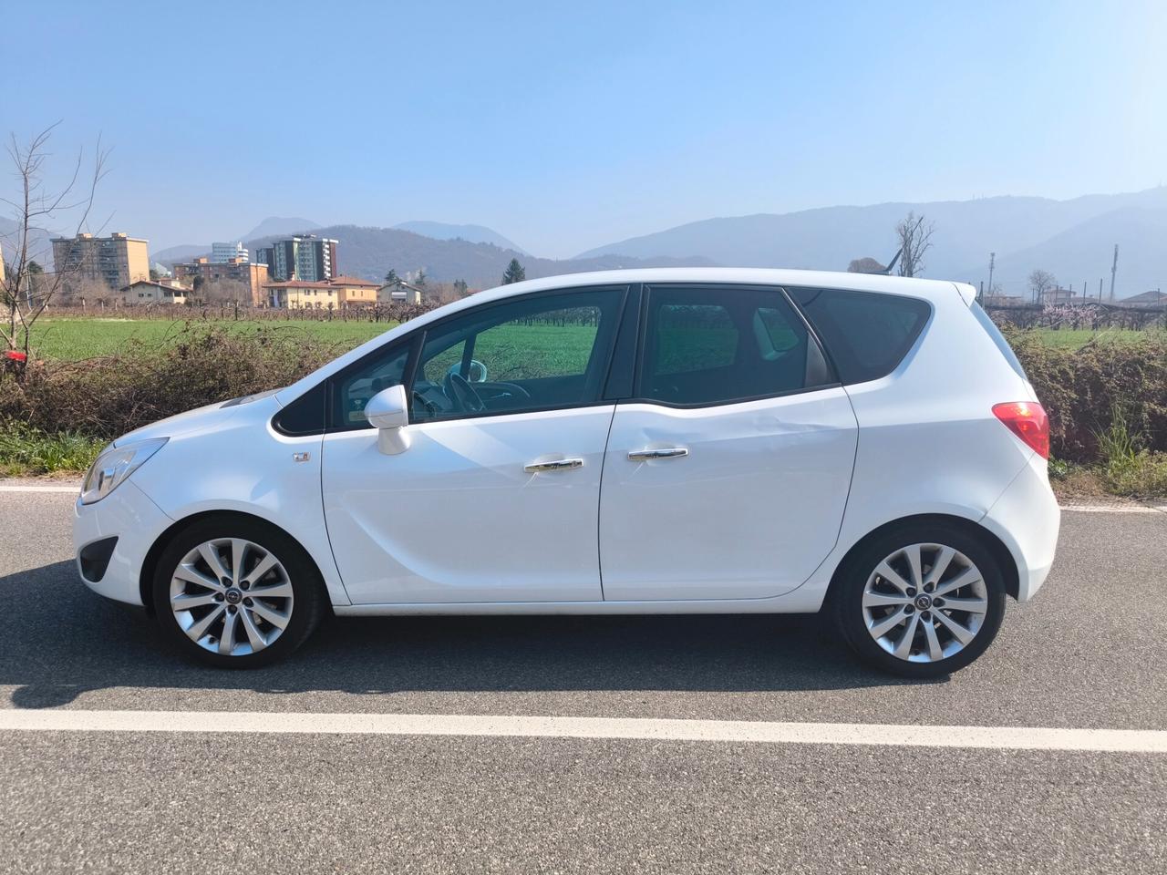 OPEL MERIVA 1,6 CDTI- CAMBIO AUTOMATICO- KM120000