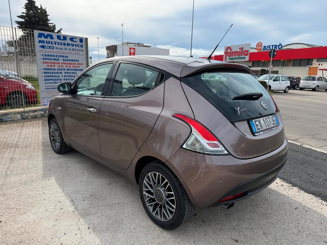 Lancia Ypsilon 1.2 BENZ - 69 CV - 5 porte