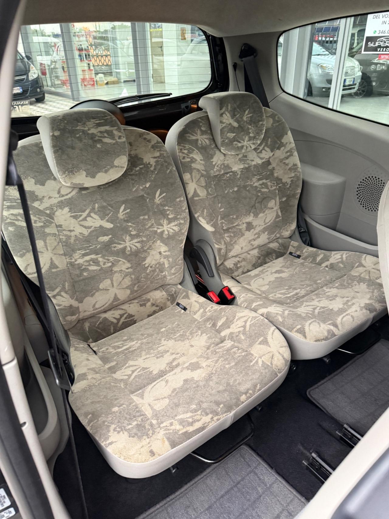 Renault Twingo 1.2 16V INITIALE