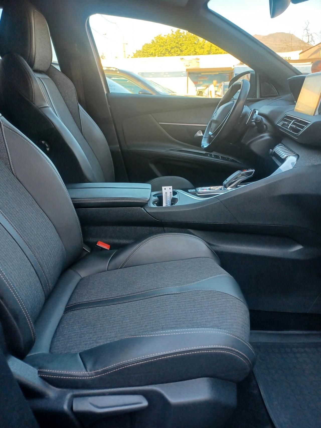 Peugeot 5008 1.5 HDi EAT 8 GT LINE 7 POSTI