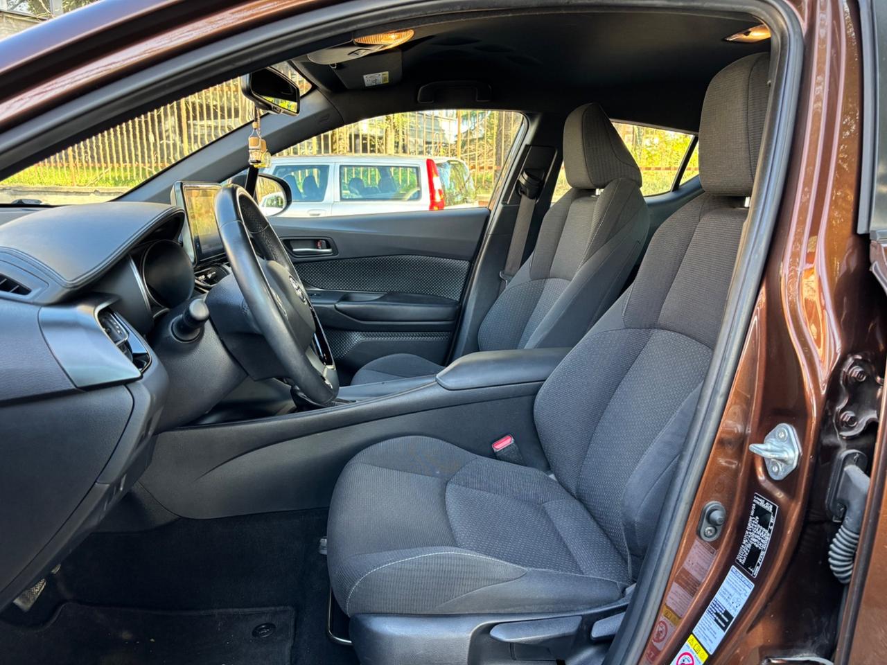 Toyota C-HR 1.8 Hybrid E-CVT Style