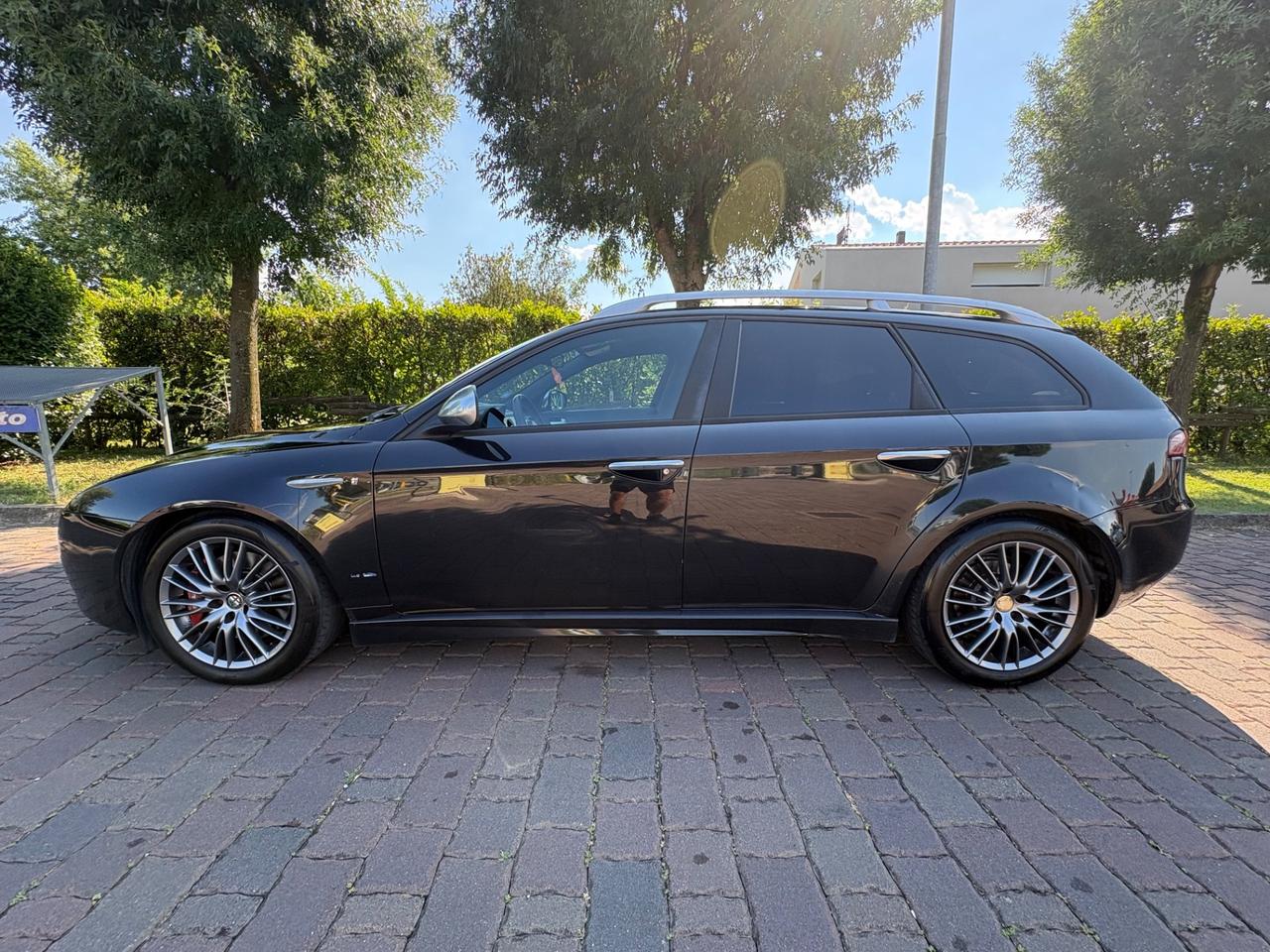1.9 JTDm 16V Sportwagon Sport Q-Tronic Aut.