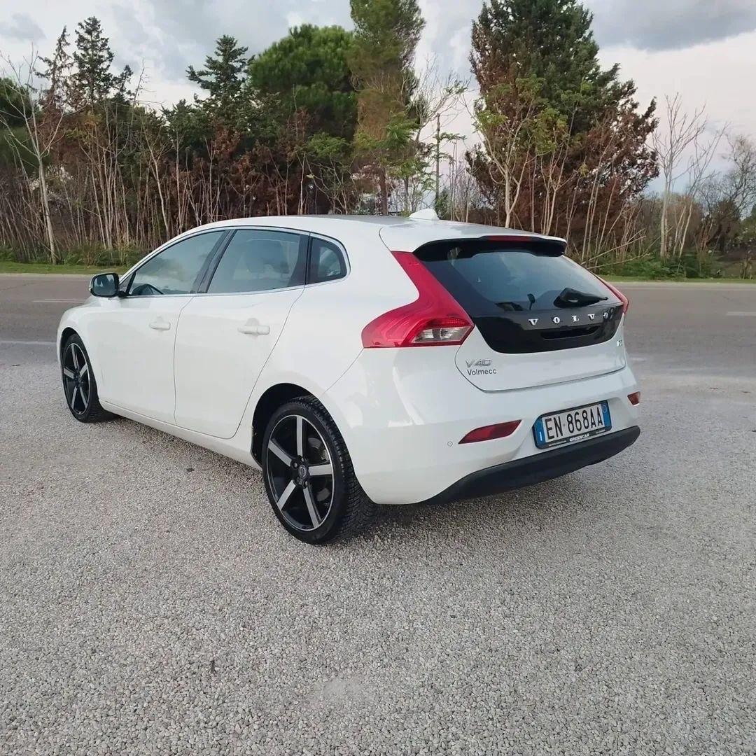 Volvo V40 D2 1.6 Summum
