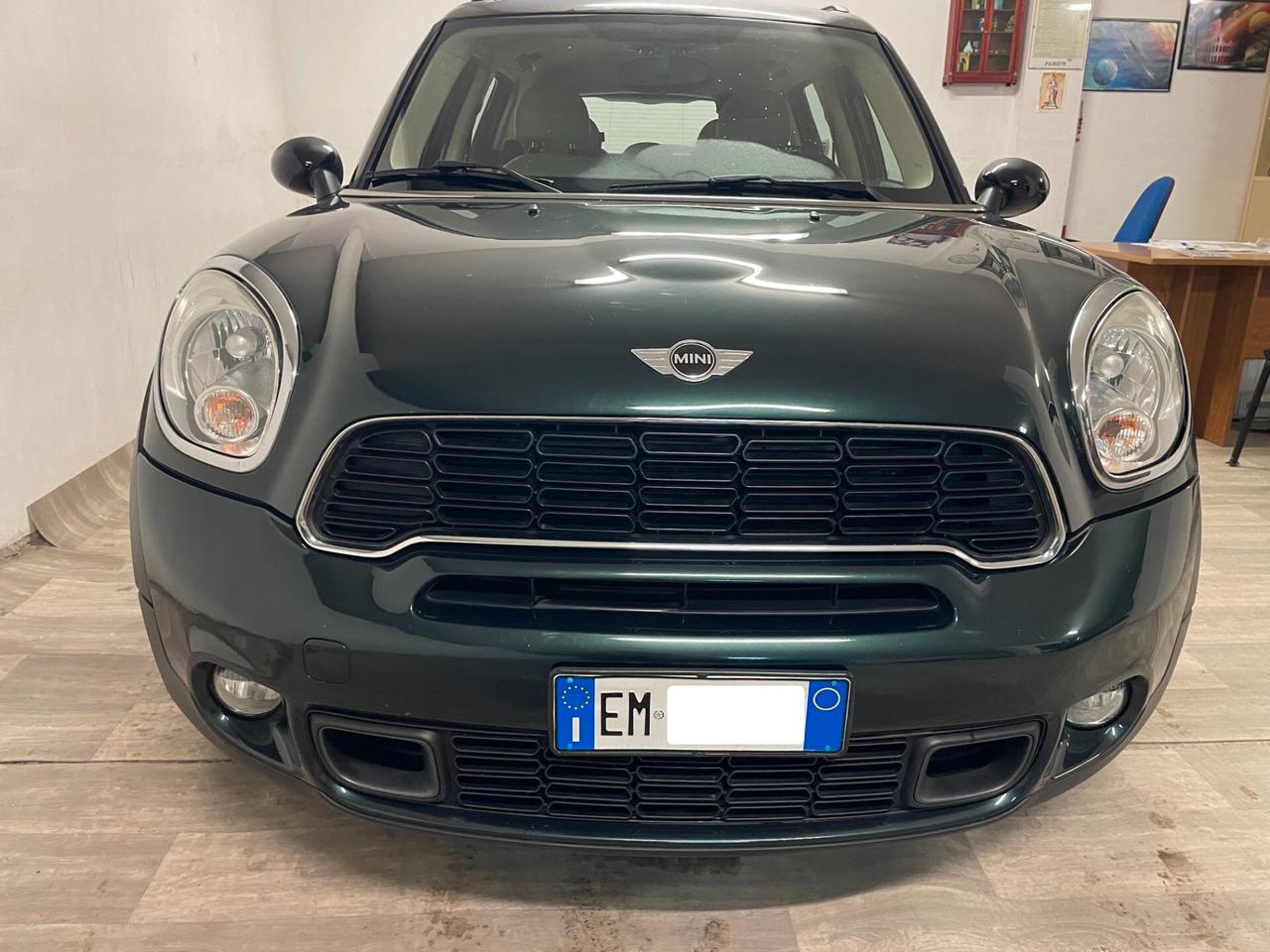 Mini Cooper Countryman SD 2.0 143 CV ALL4 Full optional Distribuzione