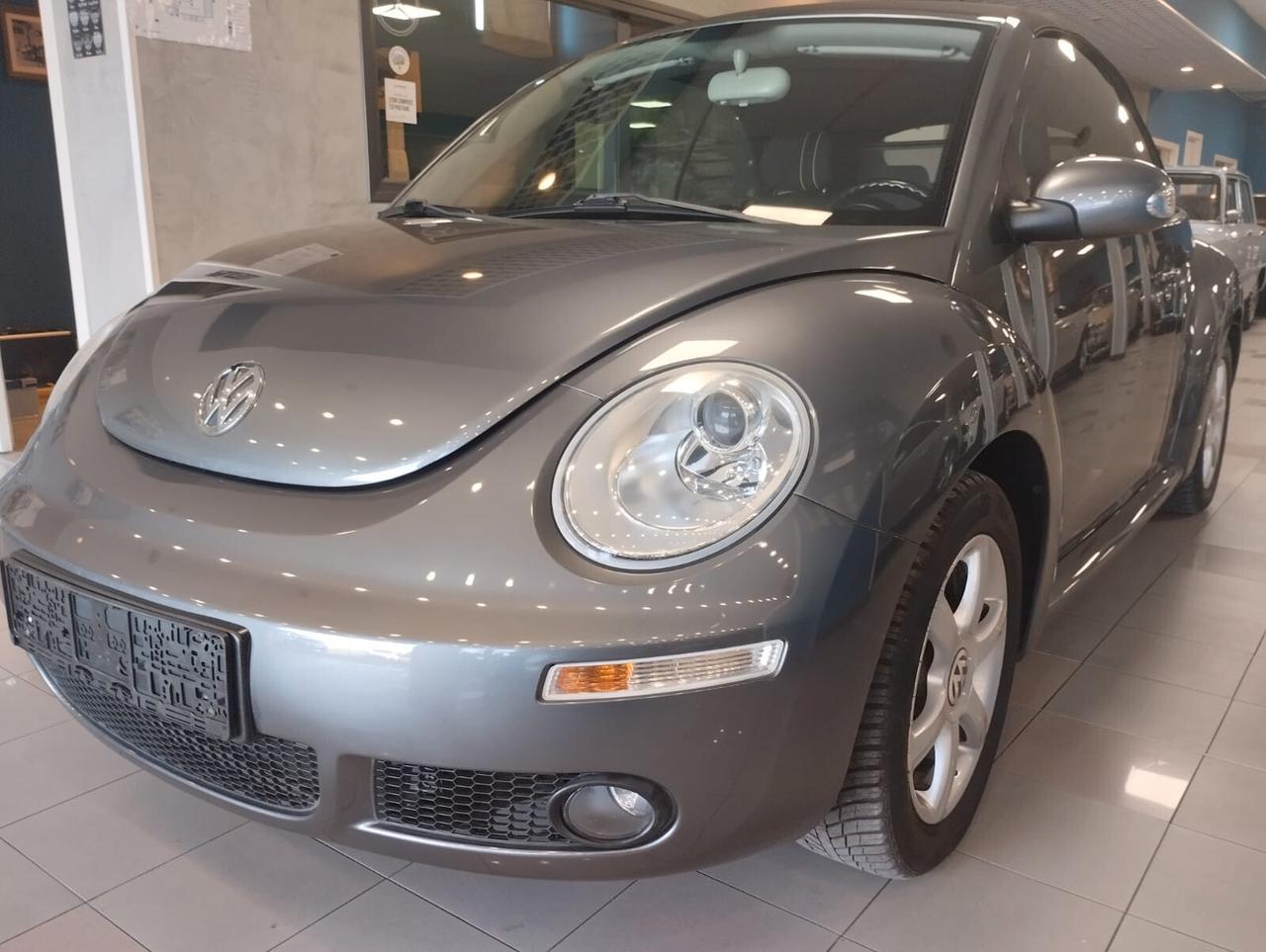 Volkswagen New Beetle 1.6 Cabrio adatta a neopatentati