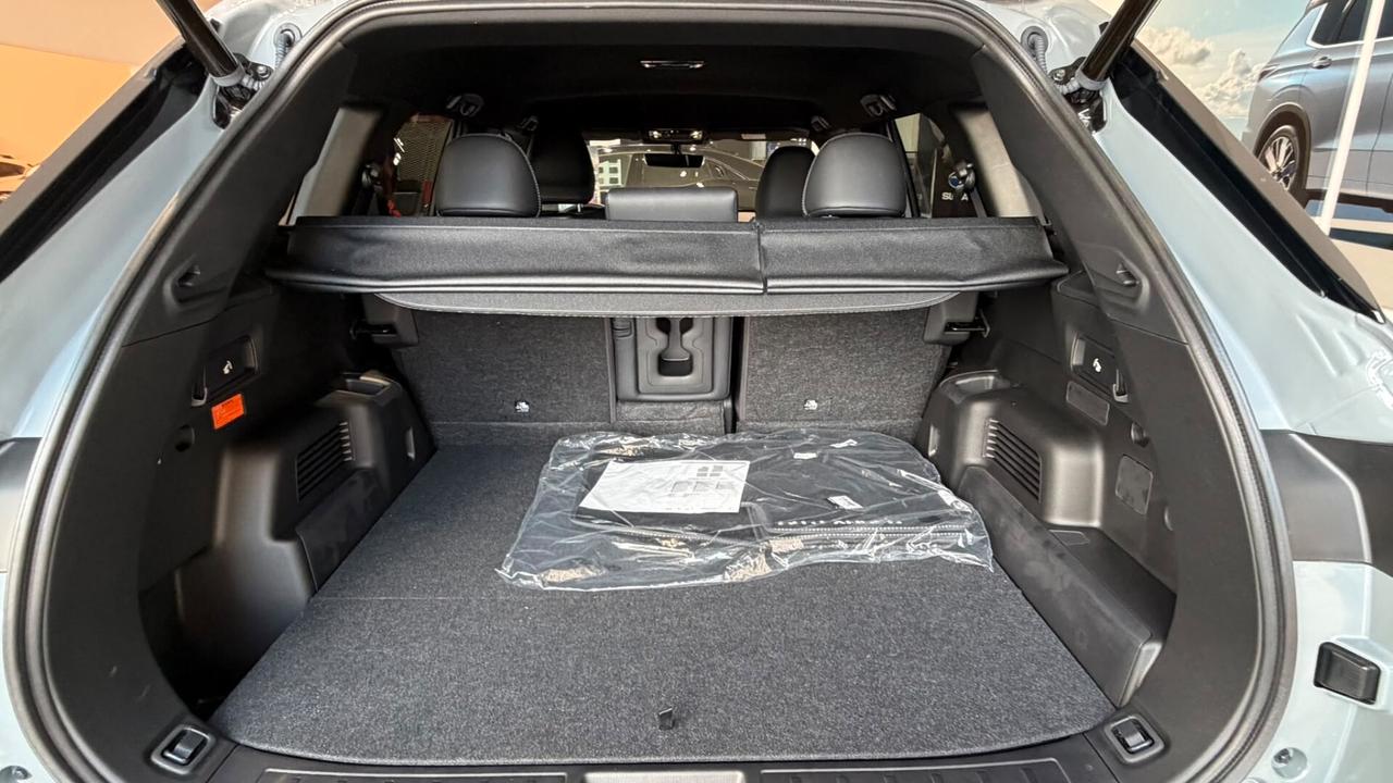 Mitsubishi Outlander 2.4L PHEV INTENSE AT