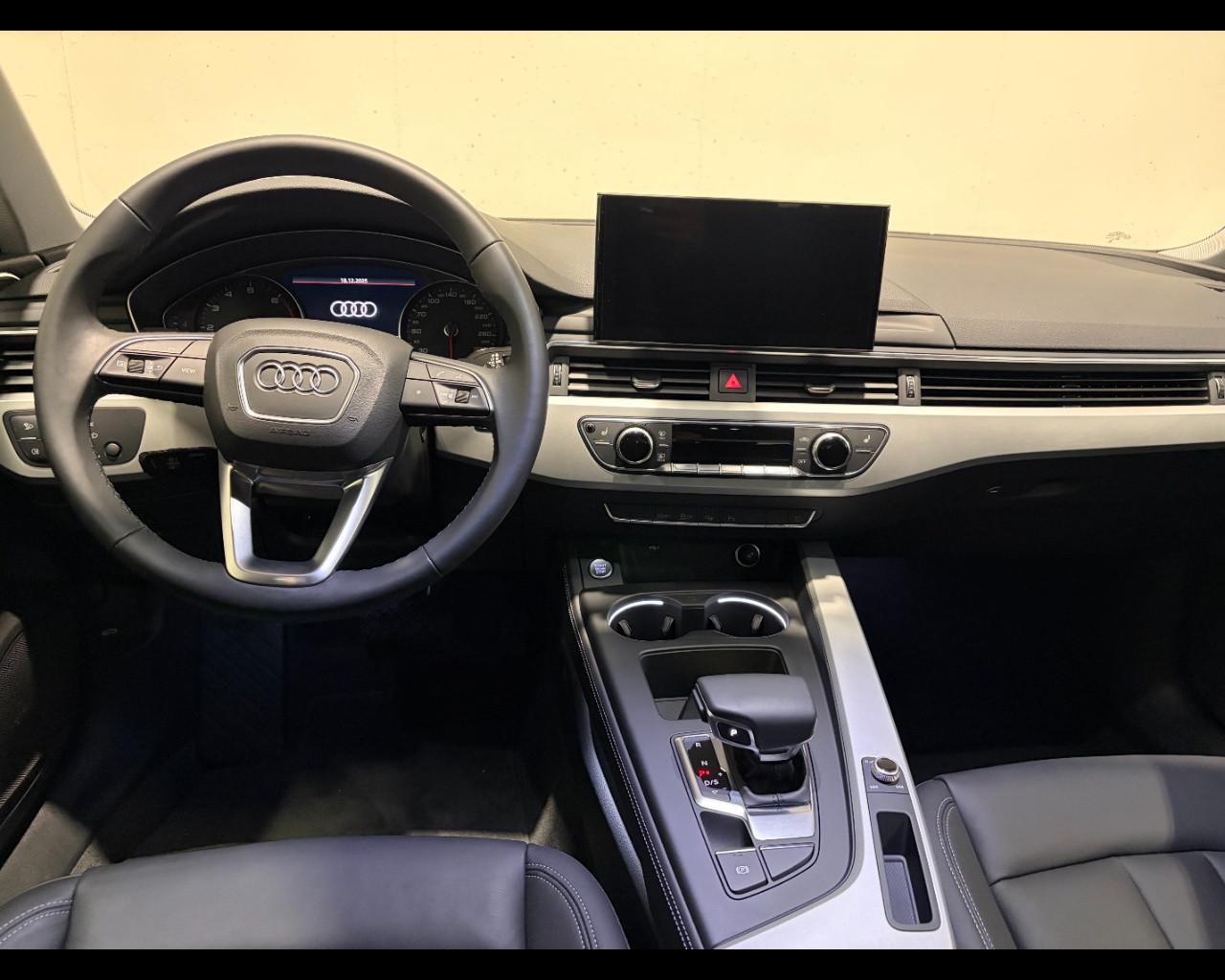 AUDI A4 AVANT 35 TFSI MHEV S-TRONIC BUSINESS ADVANCED