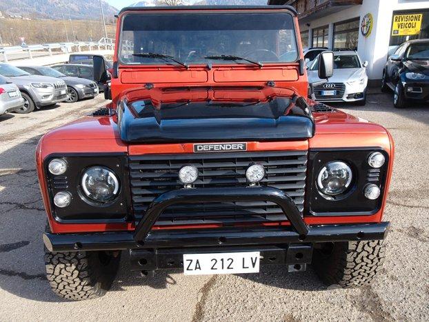 LAND ROVER Defender - 2000