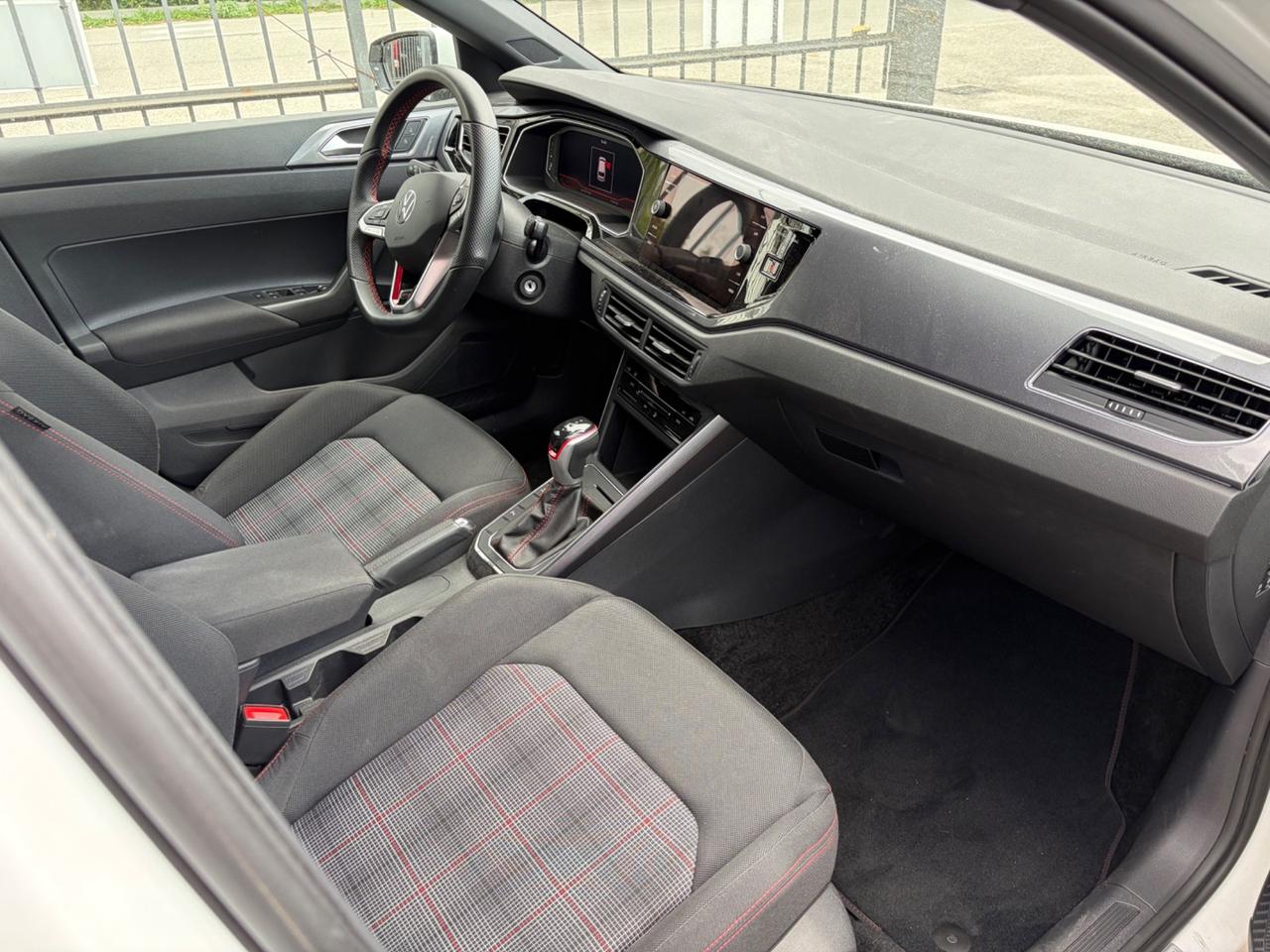 Volkswagen Polo 2.0 TSI DSG GTI