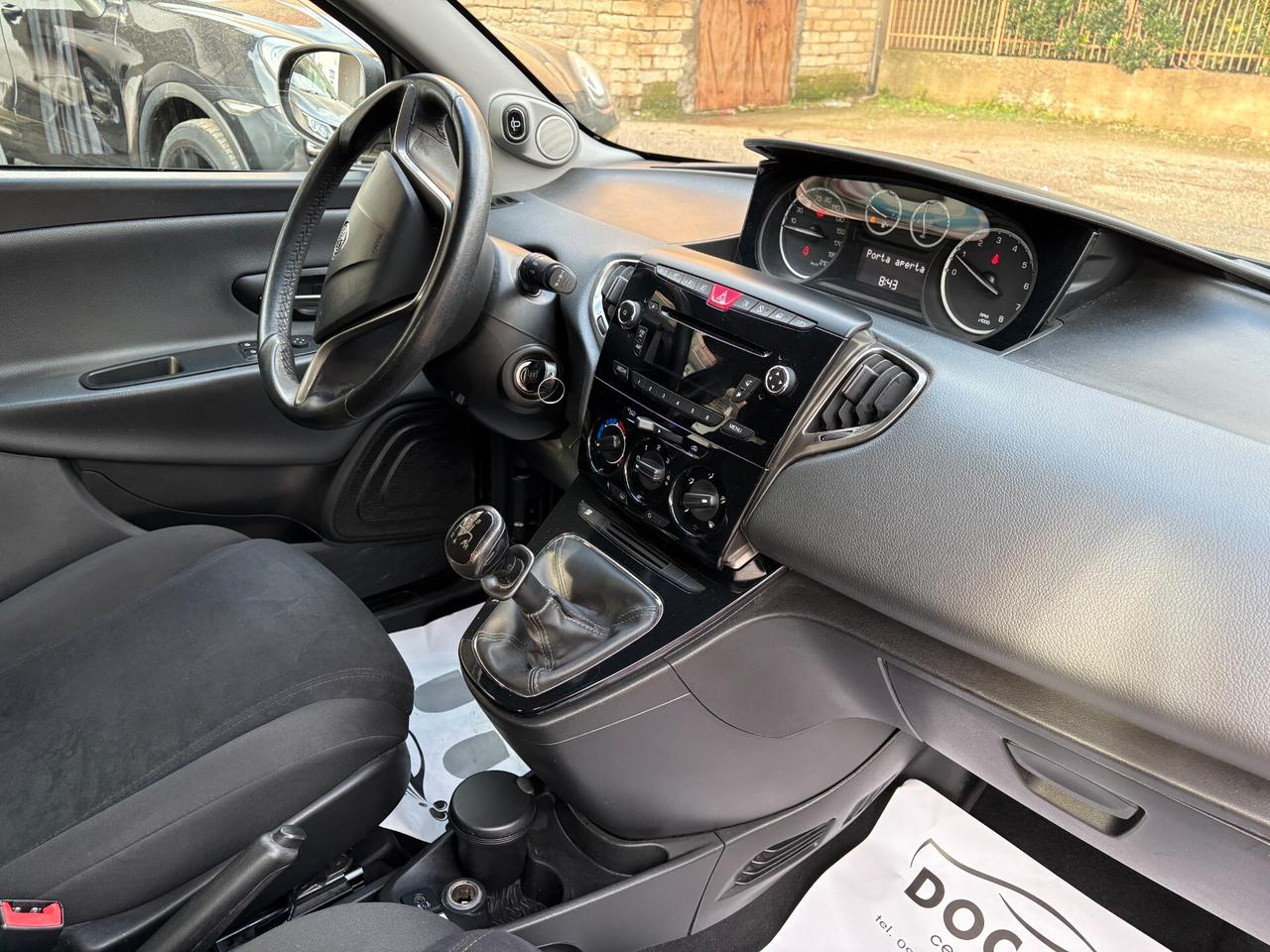 Lancia Ypsilon 1.2 69 CV 5 porte