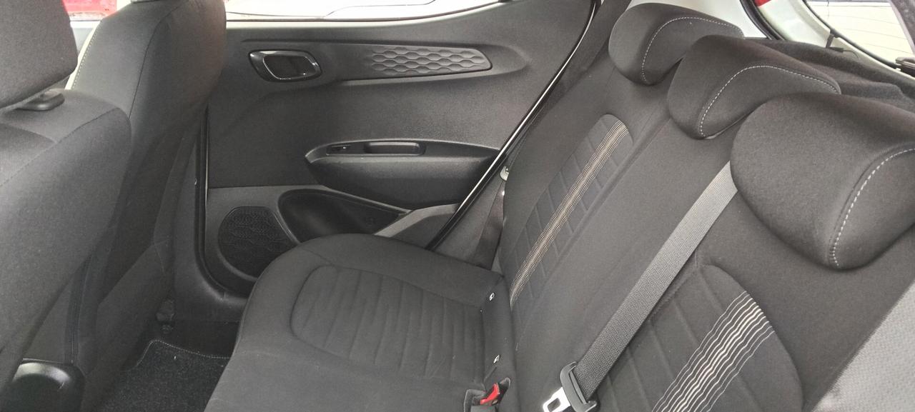 HYUNDAI I10 1.0 BENZ-NAVI-PREZZO PROMO!