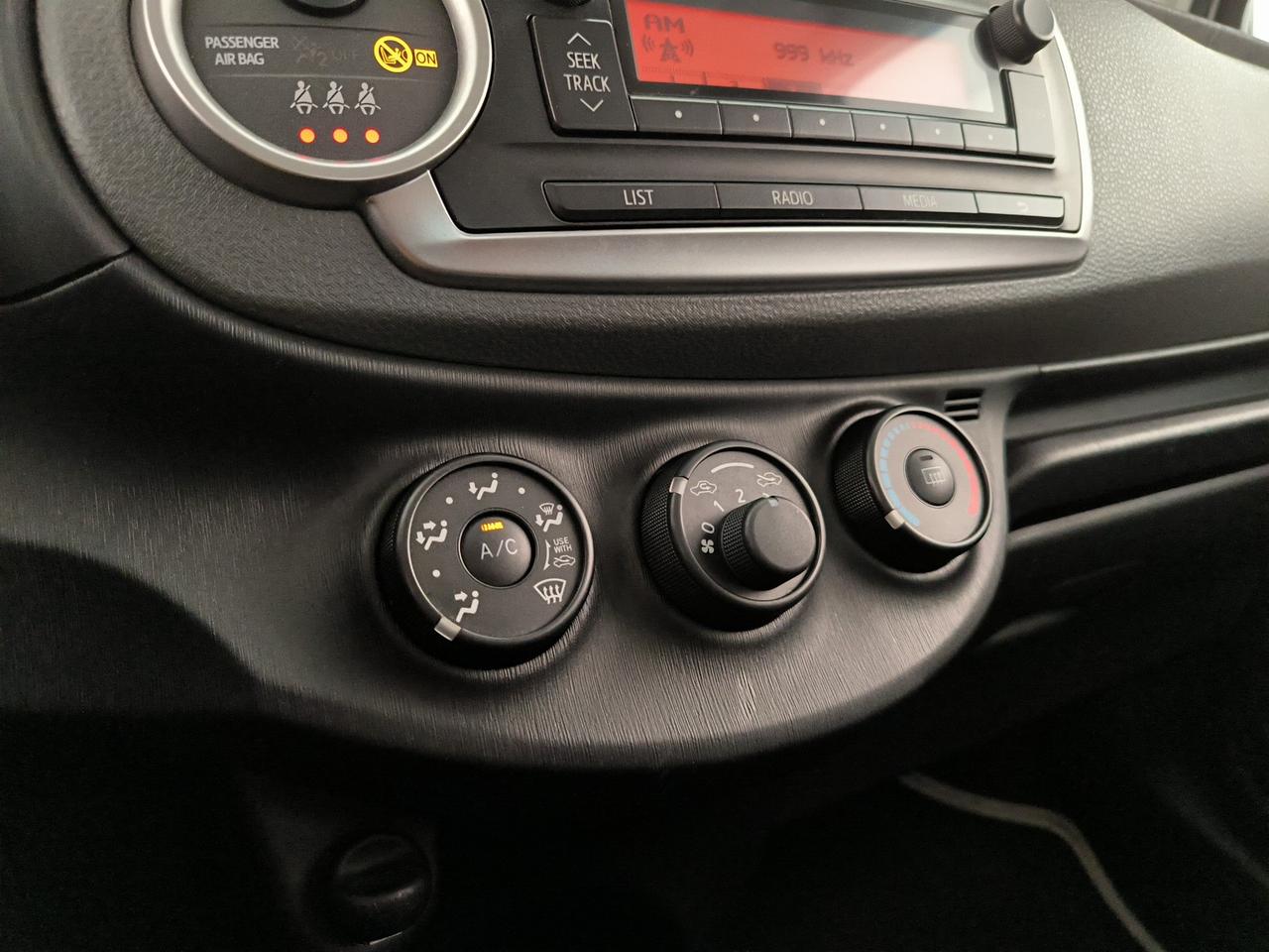 Toyota Yaris 5p 1.0 active