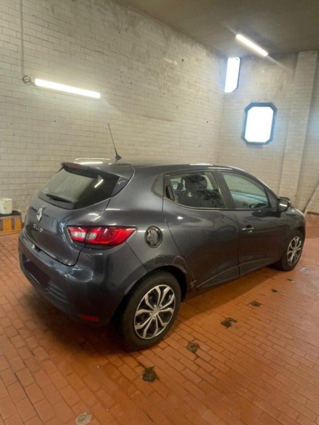 RENAULT Clio 1.2 75CV 5 porte Life