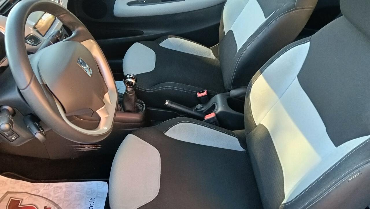 CITROEN DS 3 1.2 BENZ-GARANZIA FULL