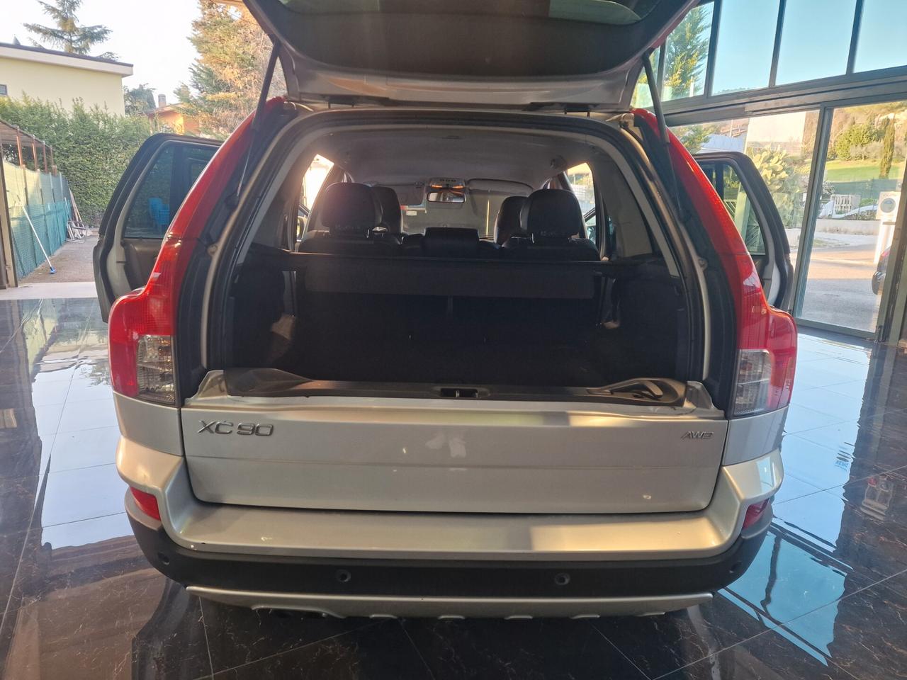 Volvo XC 90 XC90 2.4 D5 185 CV aut. AWD Executive