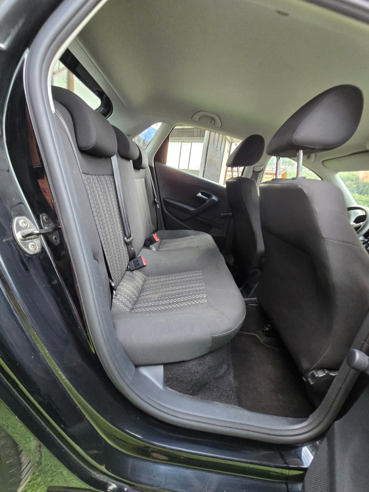 Volkswagen Polo 1.4TDI 75CV Trendline 113000KM-2015