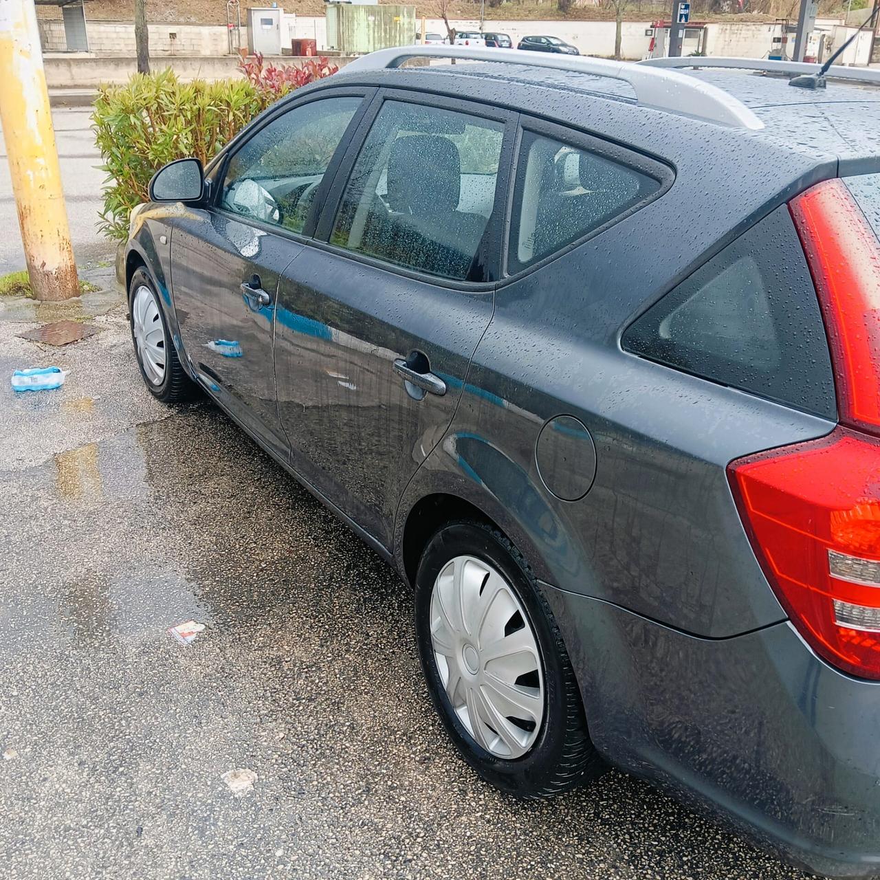 Kia Ceed cee'd Sp. Wag. 1.6 CRDi VGT 115CV EX