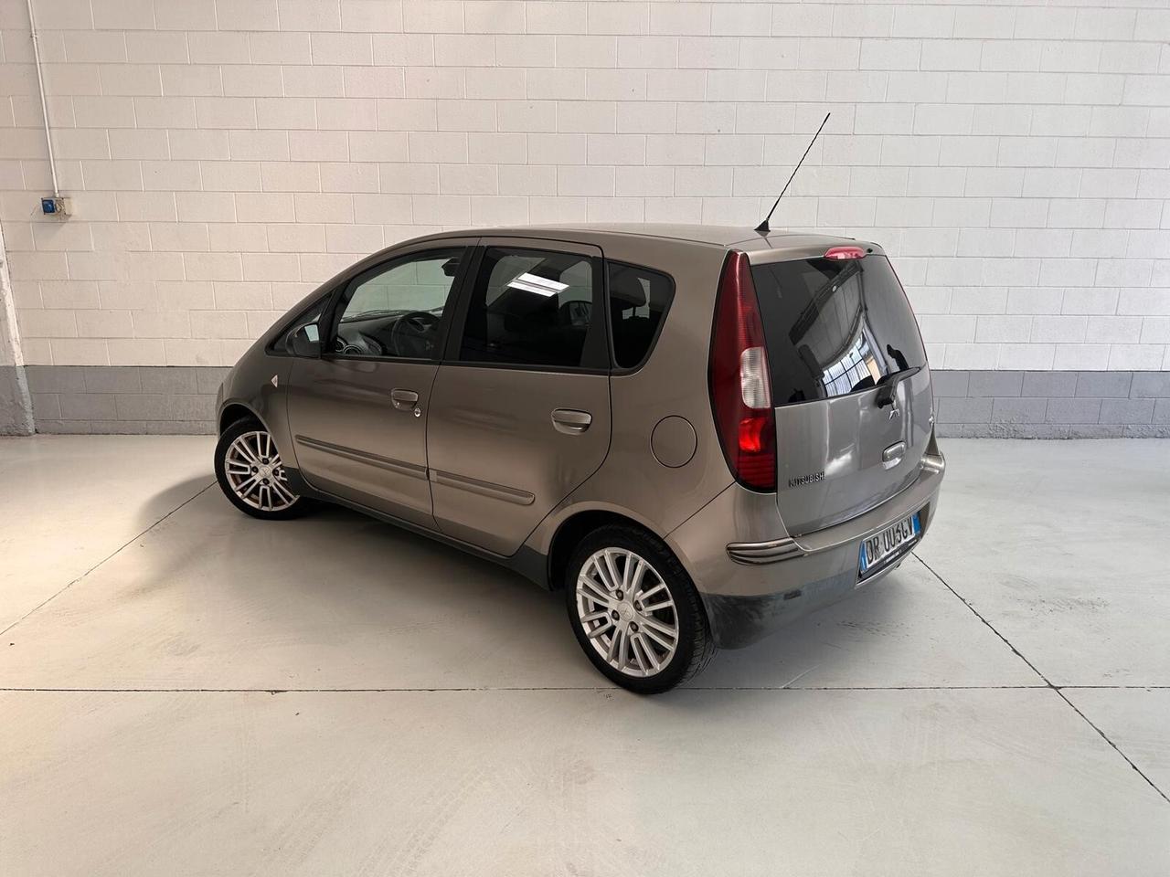 Mitsubishi Colt 1.3 16V 5p. Insport