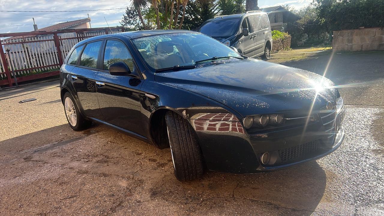 Alfa Romeo 159 1.9 JTDm 16V Sportwagon