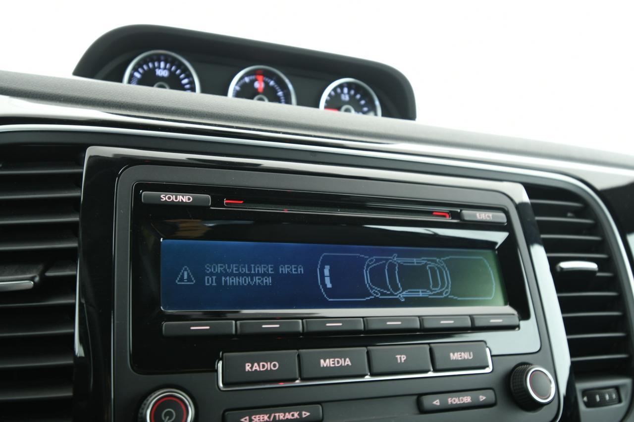 VOLKSWAGEN Maggiolino Cabrio 2.0 tdi bm Design 110cv NEOPATENTATI+C17"