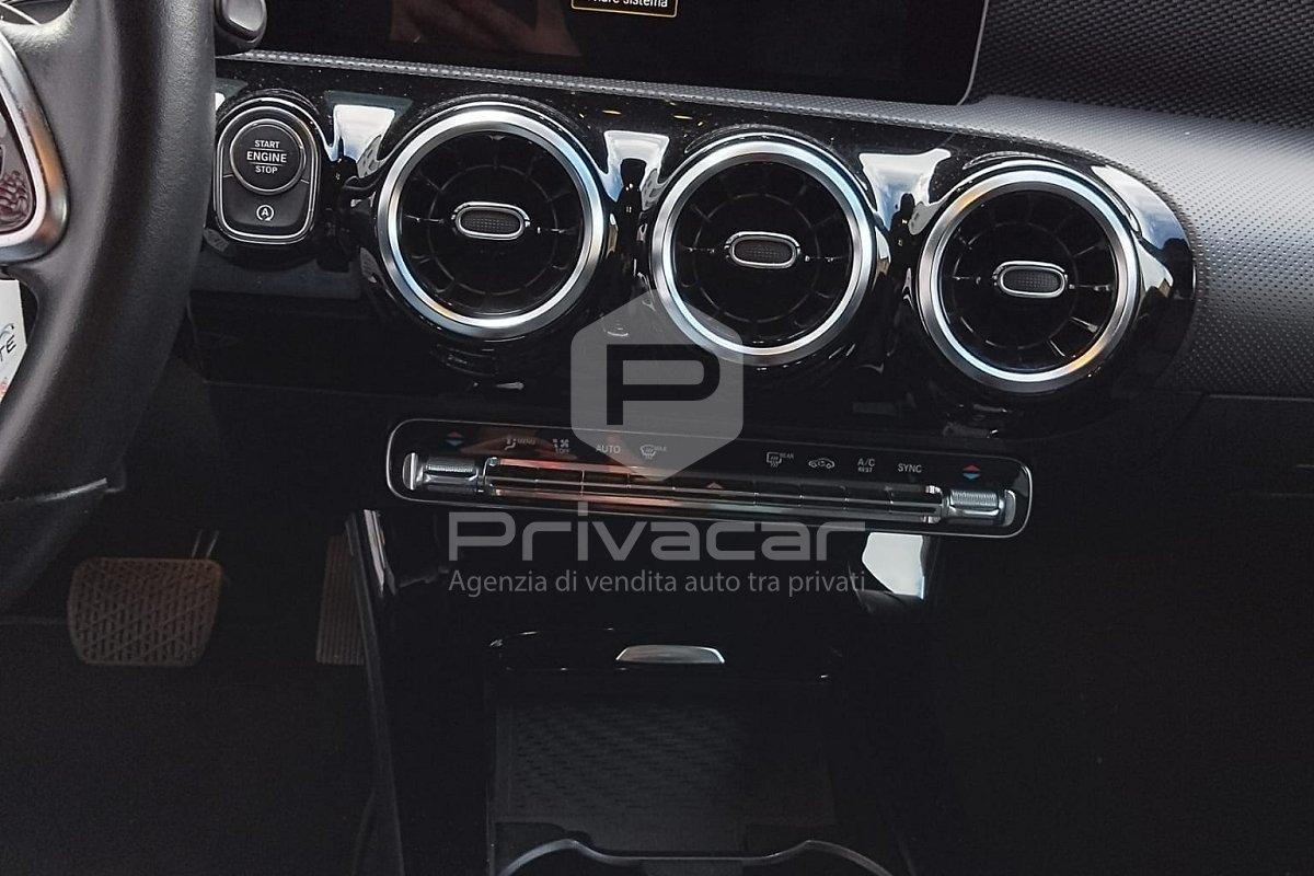 MERCEDES CLA 180 d Automatic Business