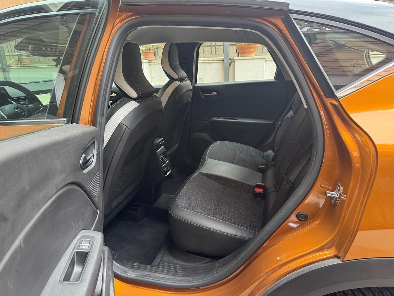 RENAULT Captur TCe 130CV EDC Fap Intens AUTOMATICA