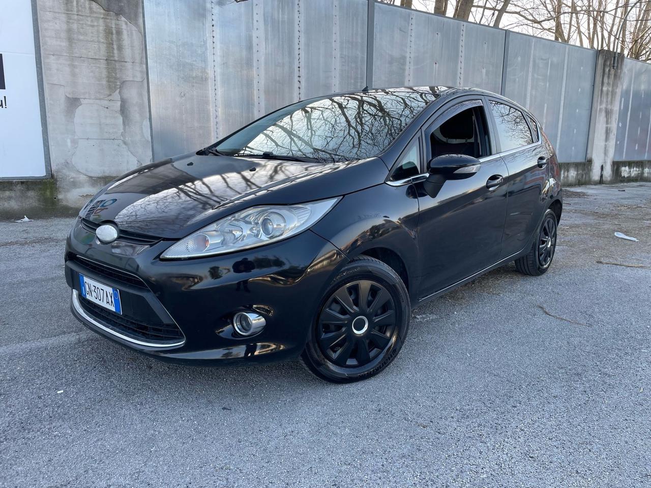 Ford Fiesta 1.4 Bz.- GPL Titanium 5porte Immacolata