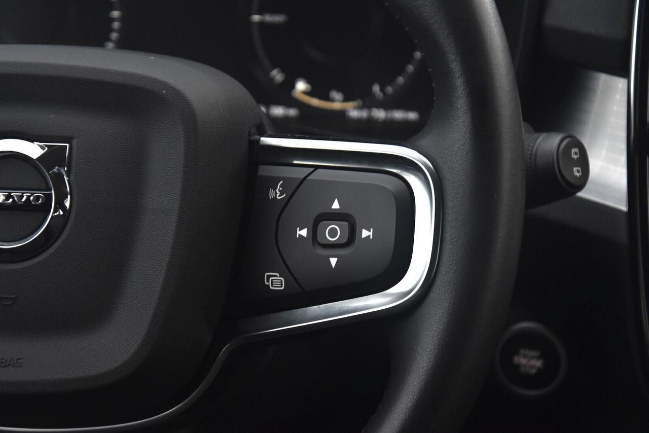 Volvo XC40 T4 Recharge Plug-in Inscription Expression