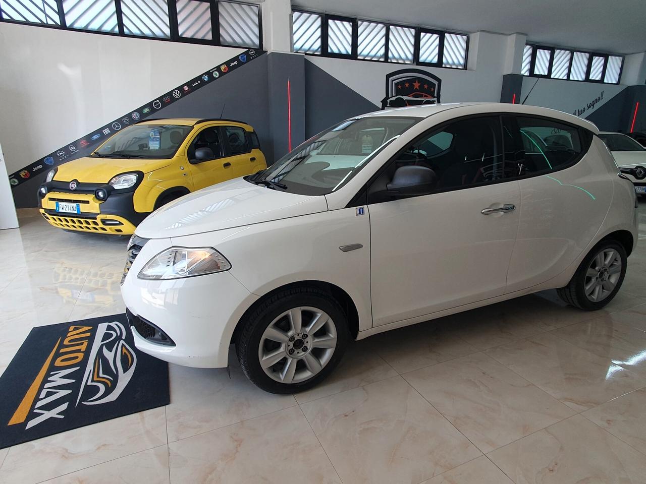 Lancia Ypsilon 1.3 MJT 95cv Platinum 2014