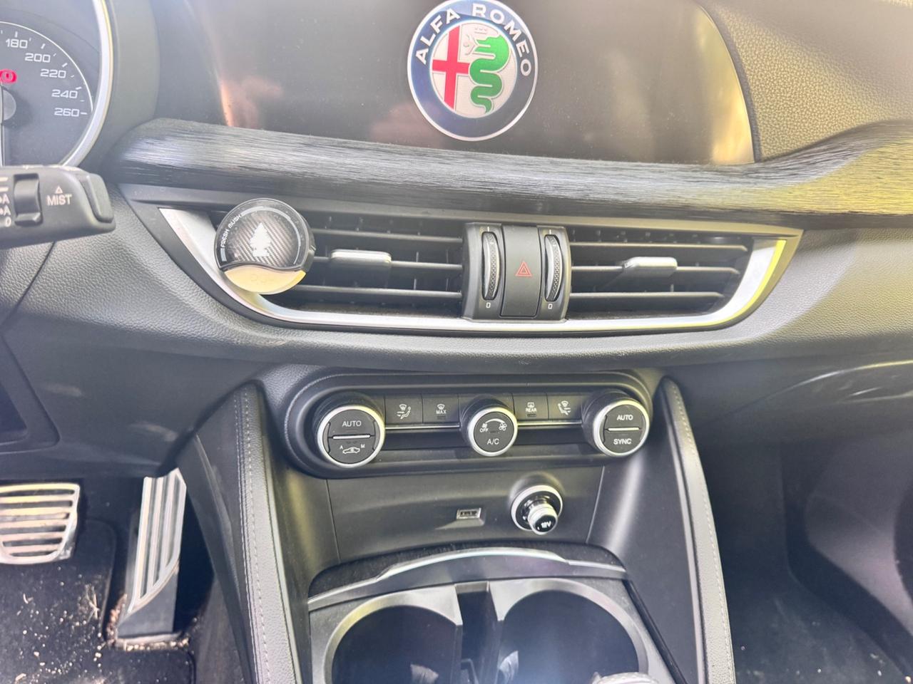 Alfa Romeo Stelvio 2.2 Turbodiesel 190 CV AT8 Q4 Business