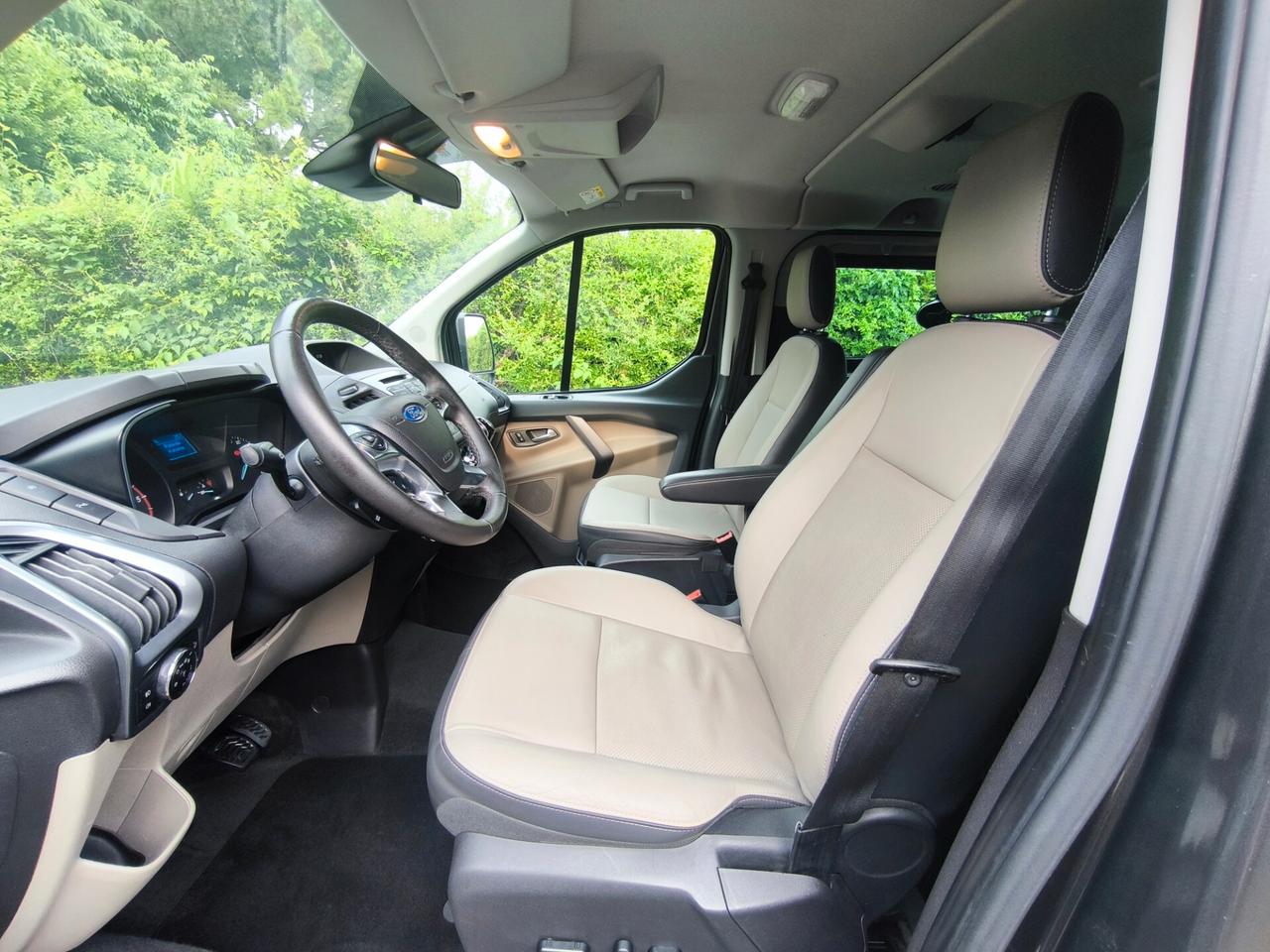 FORD TOURNEO CUSTOM – TITANIUM-2016- EURO 6-GANCIO TRAINO