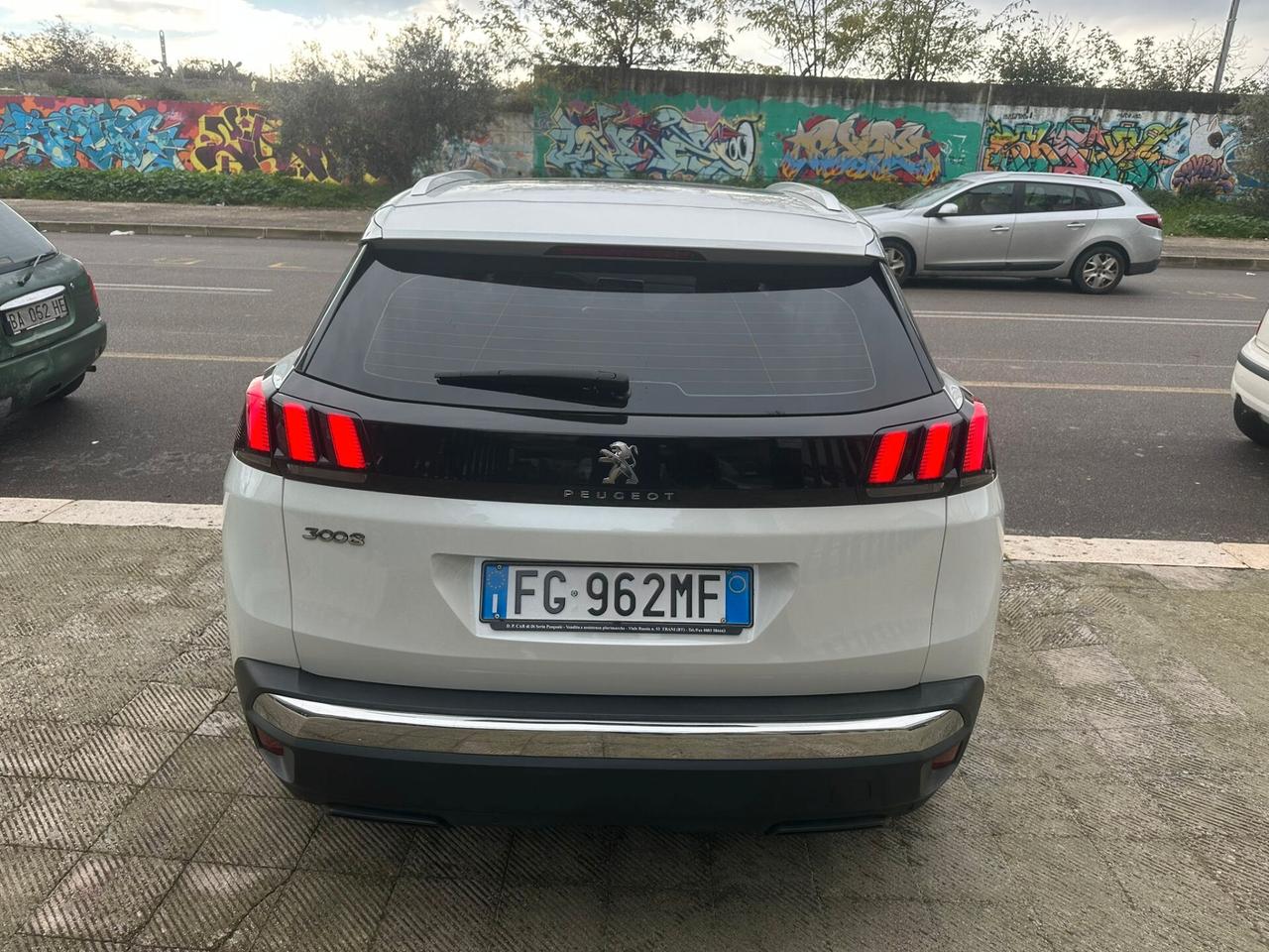 Peugeot 3008 BlueHDi 120 S&S Business