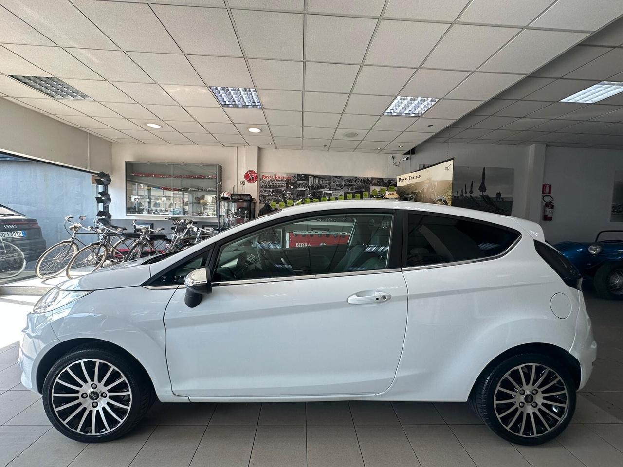 Ford Fiesta 1.4 TDCi 70CV 3 porte Titanium TENUTA BENISSIMO