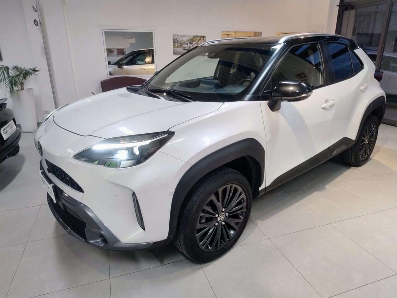 Toyota Yaris Cross 1.5 Hybrid 5p. E-CVT AWD-i Adventure